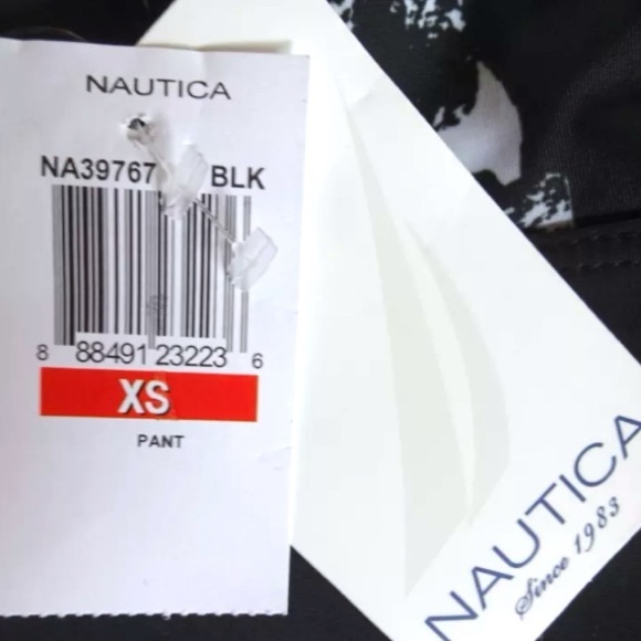 $88 Nautica Metropolis Leggings Pants XSmall 0 2 Black Allover Print Fitted NWT - Picture 8 of 12